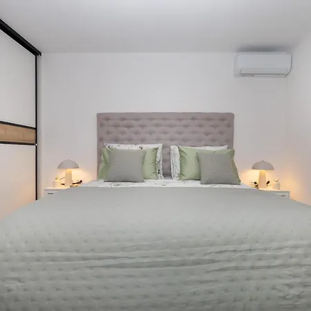 Apartamento Luxury Sea View John With Pool & Jacuzzi