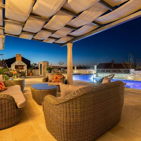 Luxury Sea View John With Pool & Jacuzzi