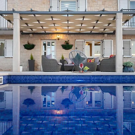 Luxury Sea View John With Pool & Jacuzzi شقة سوتيفان